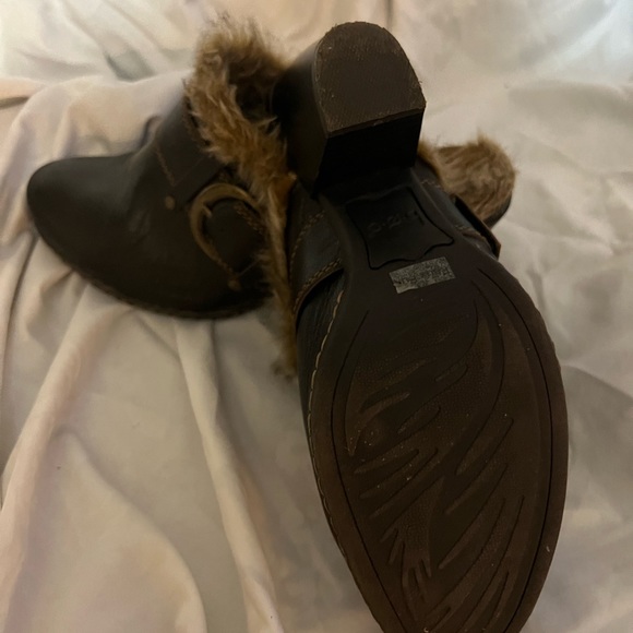 Brown faux fur lined mules - Picture 4 of 4